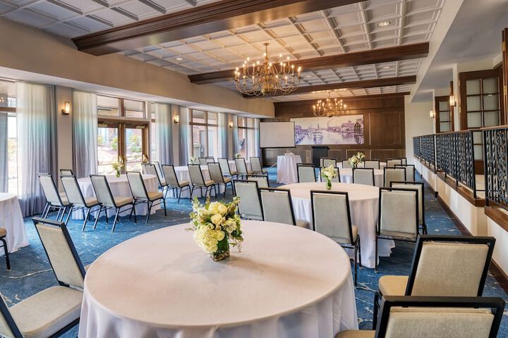 DoubleTree by Hilton Hotel Port Huron
