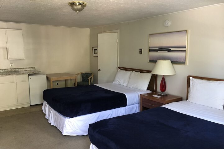Room 8 of 25