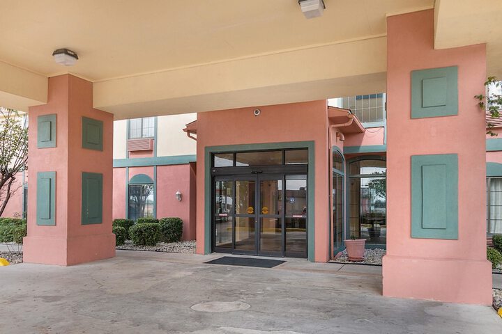 Hotel 4 of 39