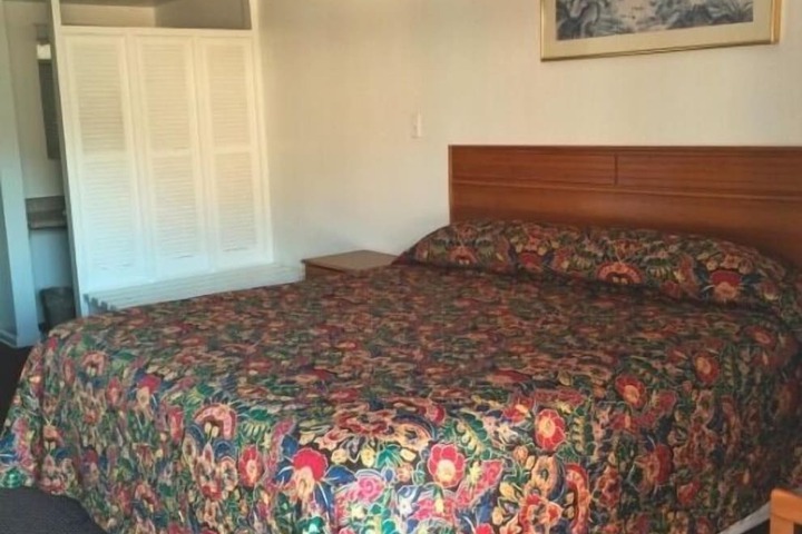 Room 26 of 39
