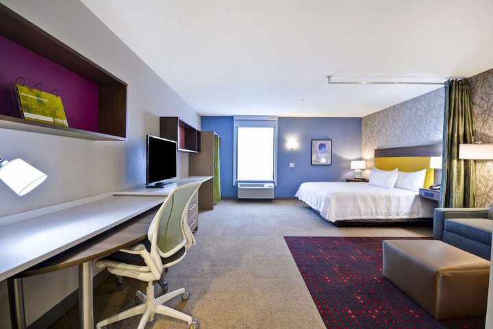 Room 25 of 38