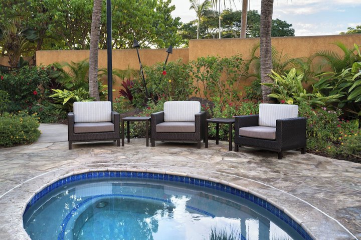 Courtyard Maui Kahului Airport