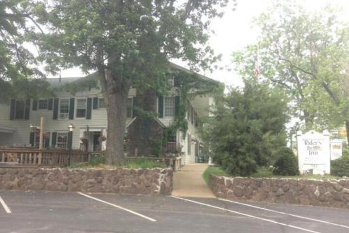 Riders Inn