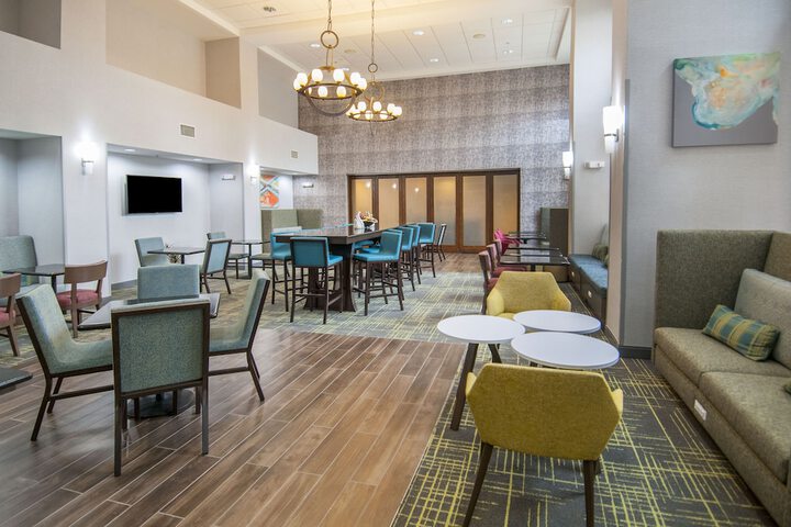 Hampton Inn & Suites Baton Rouge / Port Allen