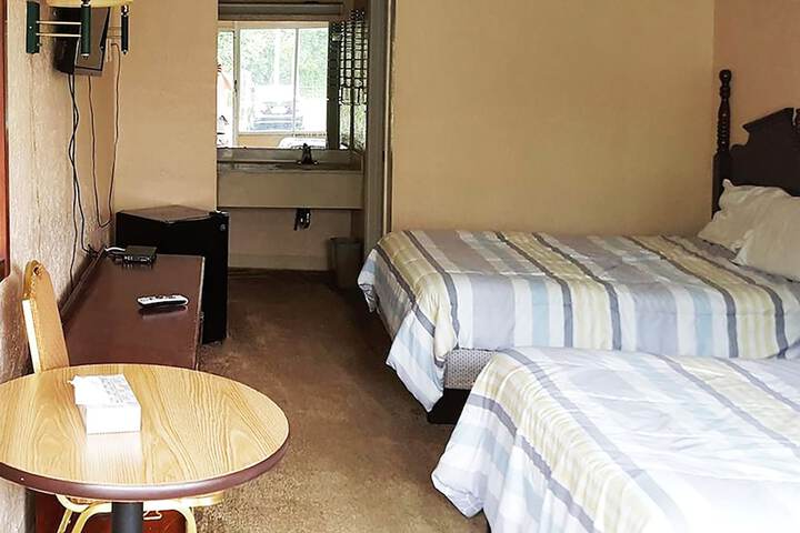 Room 16 of 19