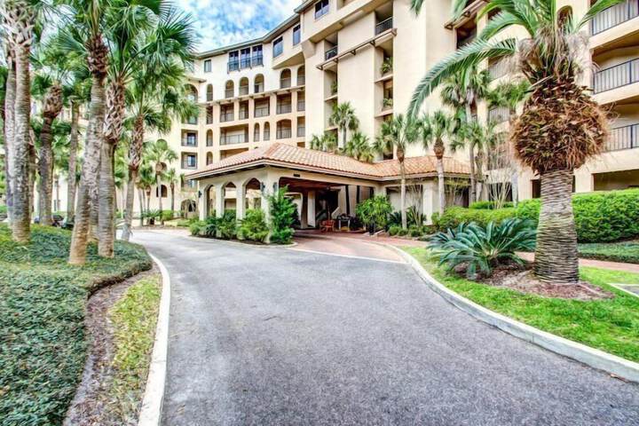 Hotel 4 of 51