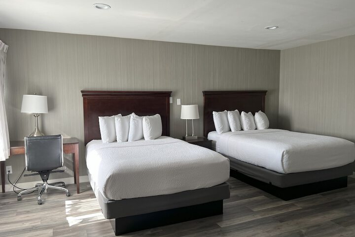 The Georgian Lakeside Resort
