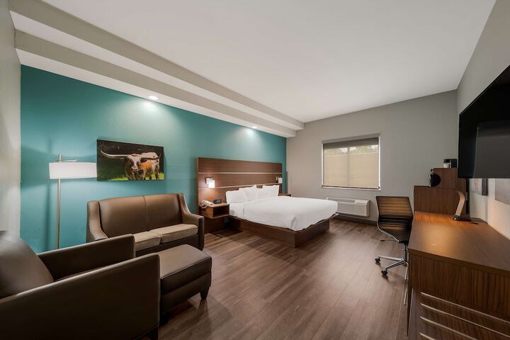 Room 21 of 36