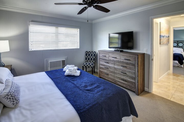 May-Dee Suites