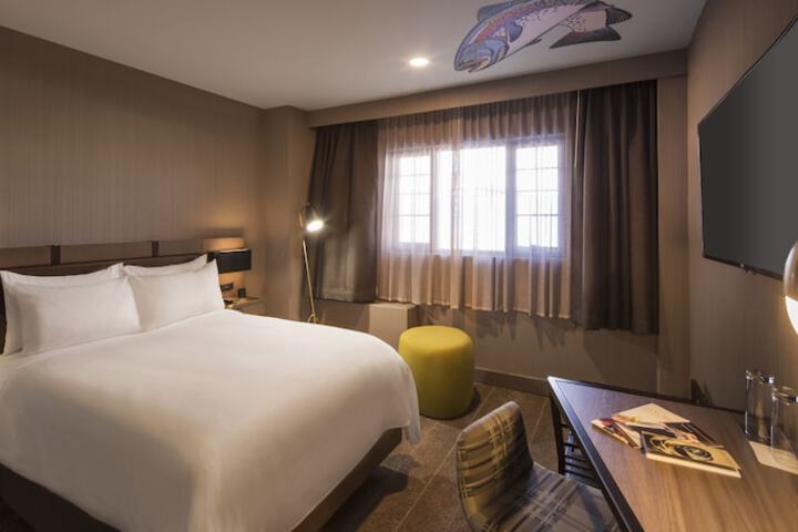 Renaissance Reno Downtown Hotel & Spa