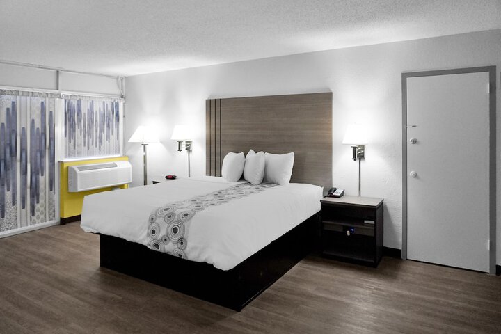 Room 26 of 52