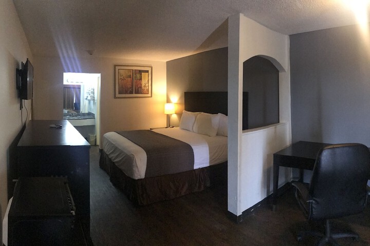Room 8 of 13