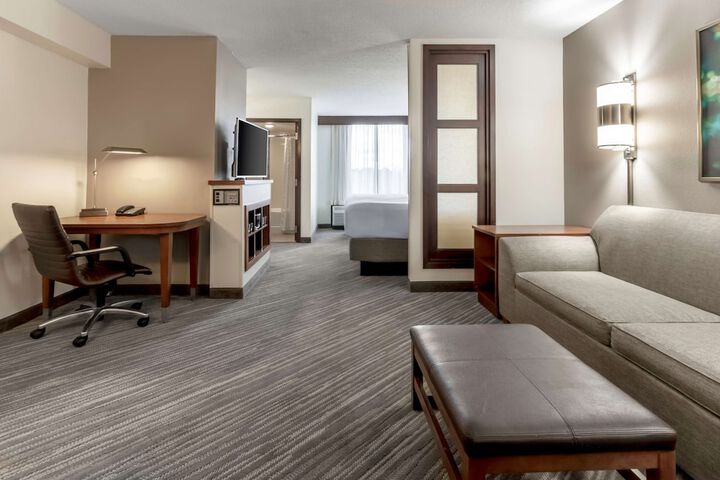 Room 17 of 47