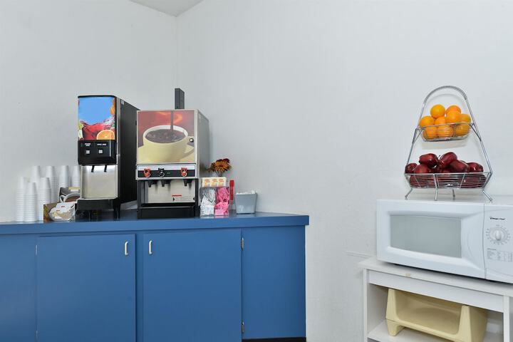 Breakfast/Coffee Service 57 of 59