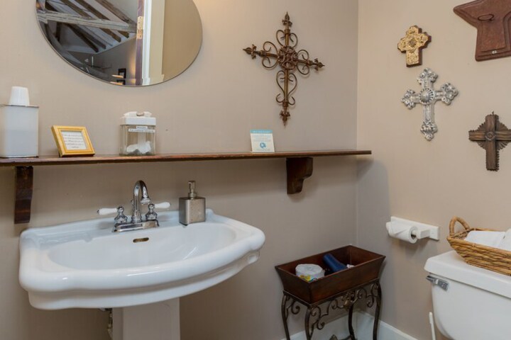 Coppersmith Inn B & B