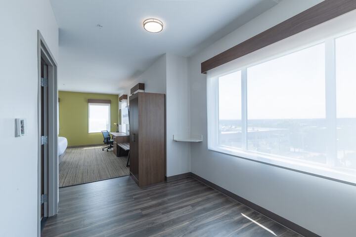 Room 49 of 66