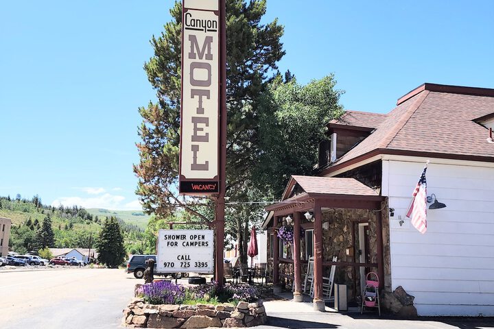 Hotel 7 of 68