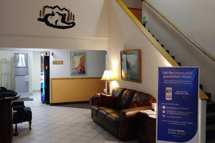 Hotel Interior 26 of 100