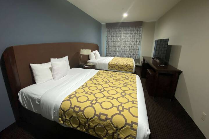 Room 14 of 37