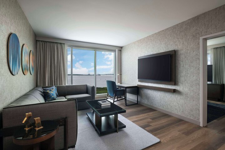 Room 25 of 66