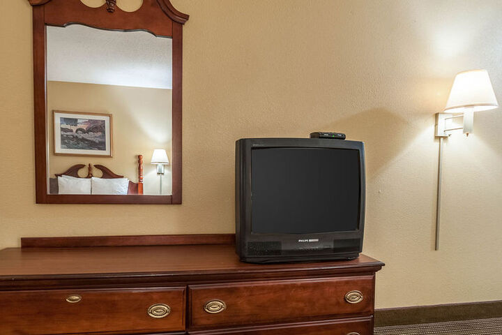 RODEWAY INN