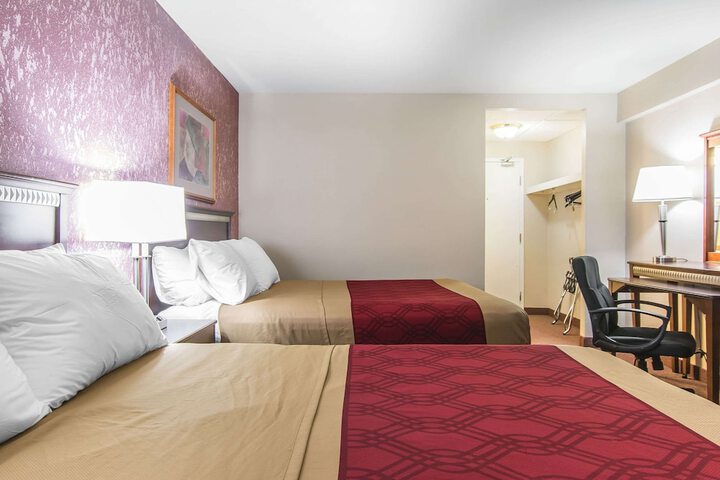 Room 21 of 37