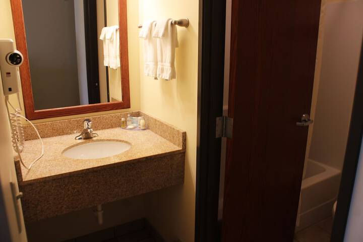 Room 16 of 41