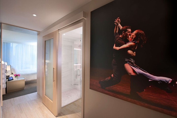 Room 61 of 142