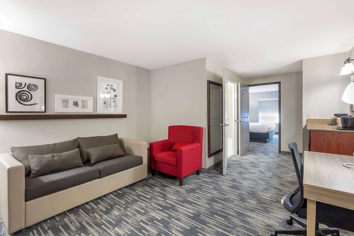 Room 10 of 46