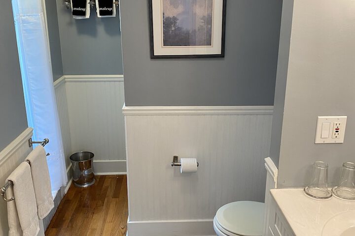Room 12 of 32