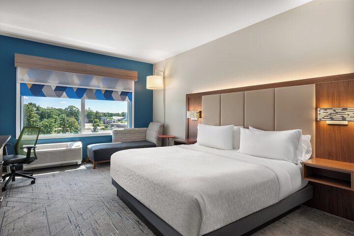 Holiday Inn Express Queensbury - Lake George Area by IHG