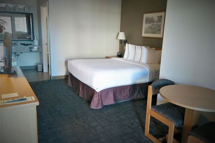 Room 20 of 27