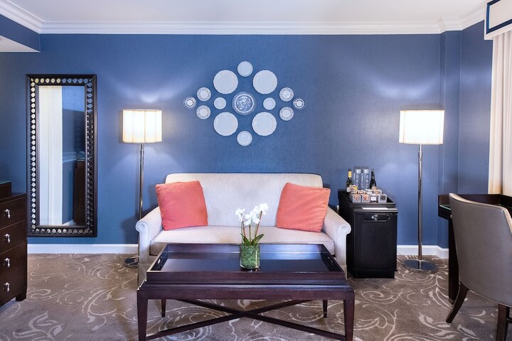 Room 46 of 96