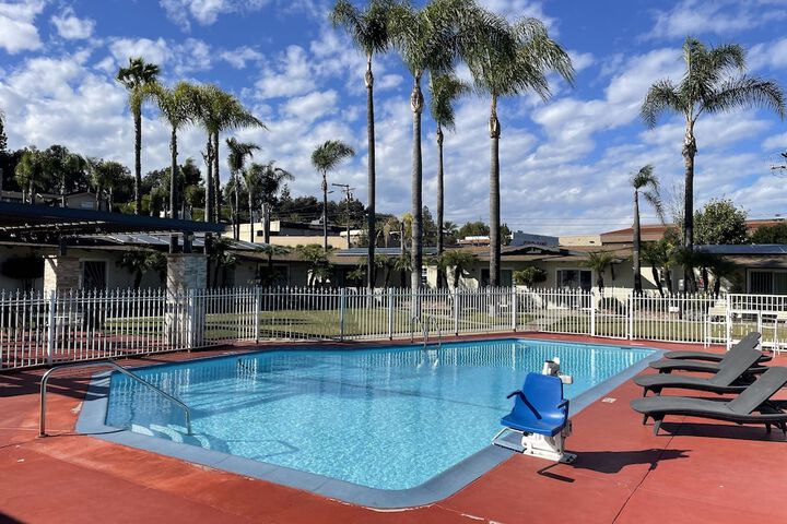 Pool 18 of 27