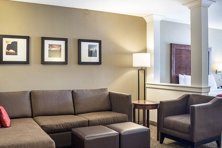 Comfort Suites Fargo Medical Center