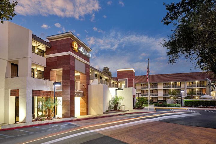 La Quinta Inn & Suites by Wyndham Thousand Oaks-Newbury Park