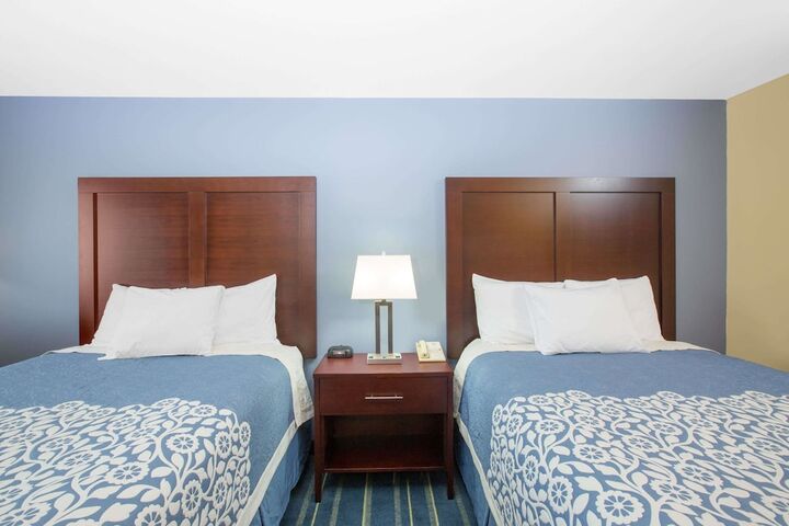 Room 28 of 60