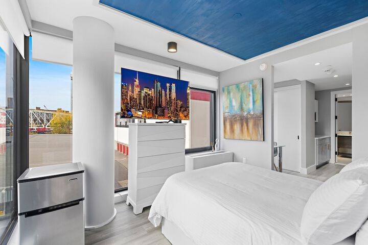 Global Luxury Suites at the Arches