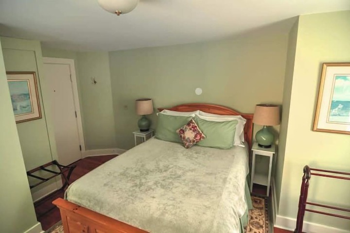 RiverWood Inn
