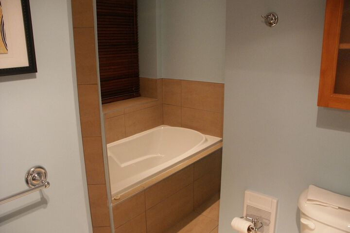 Room 34 of 40