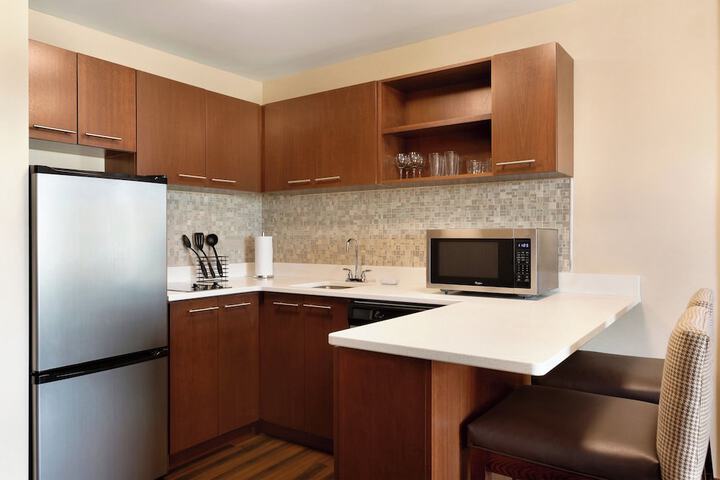 Four Points by Sheraton Fargo Medical Center