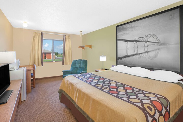 Room 5 of 15
