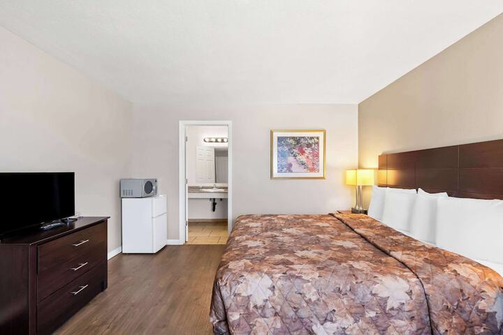Room 18 of 47