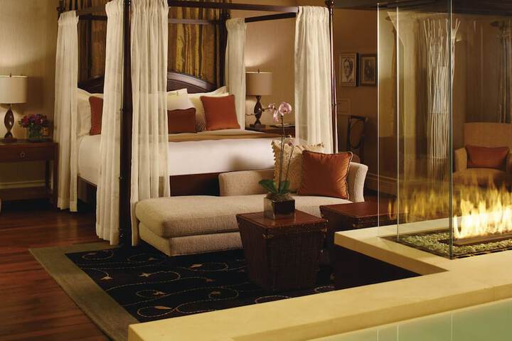 Room 46 of 89