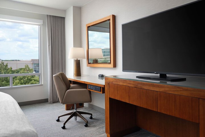 Room 34 of 133