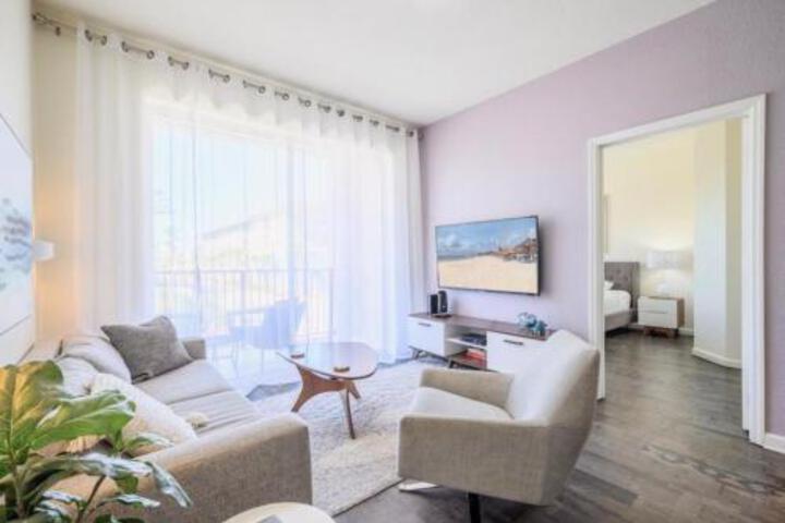 Brand New Super Cool Fountain View Condo by Main Pool Near Parks & OCCCC