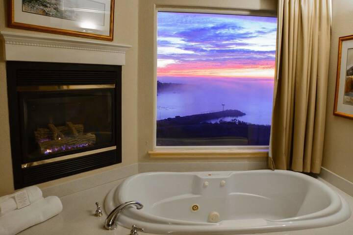 Hot Tub 44 of 58