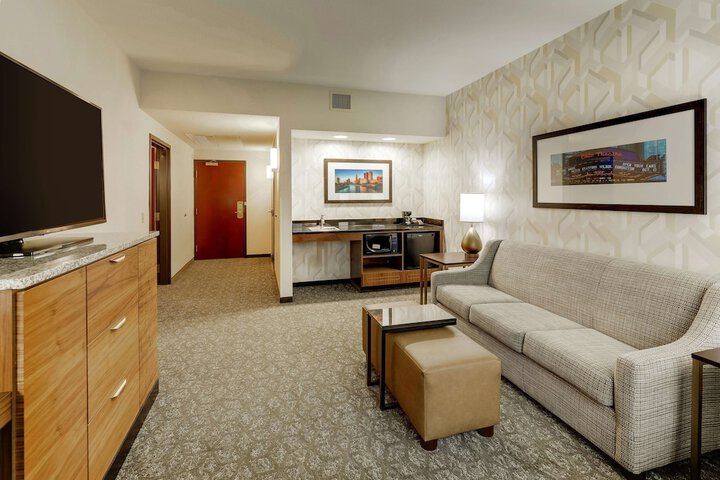 Room 27 of 60