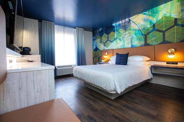 Room 27 of 39