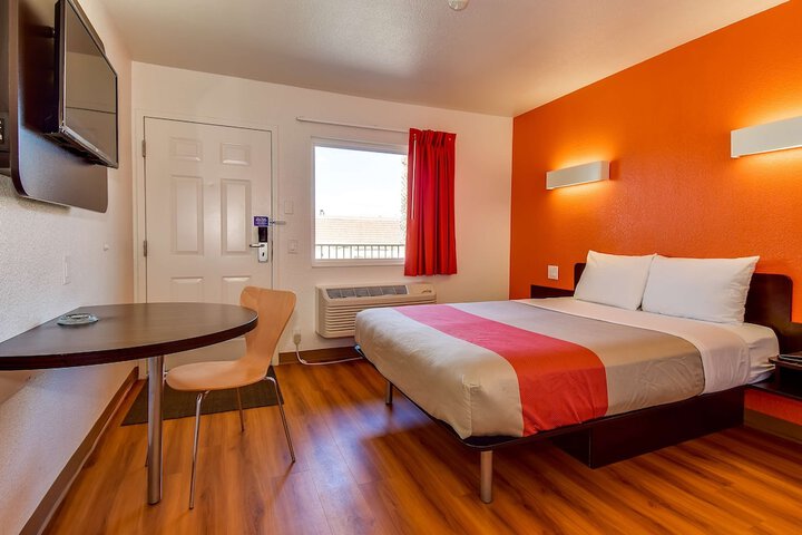 Room 26 of 30